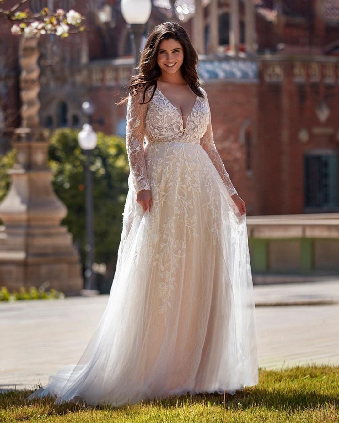 plus size wedding dresses with sleeves bohemian lace pronovias