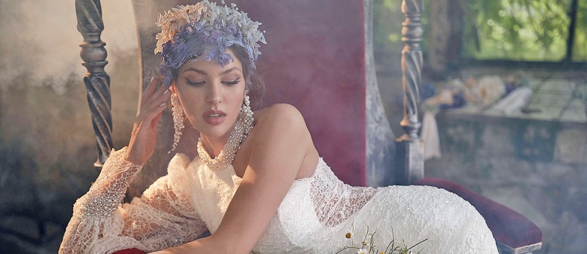 36 Vintage Inspired Wedding Dresses + FAQs