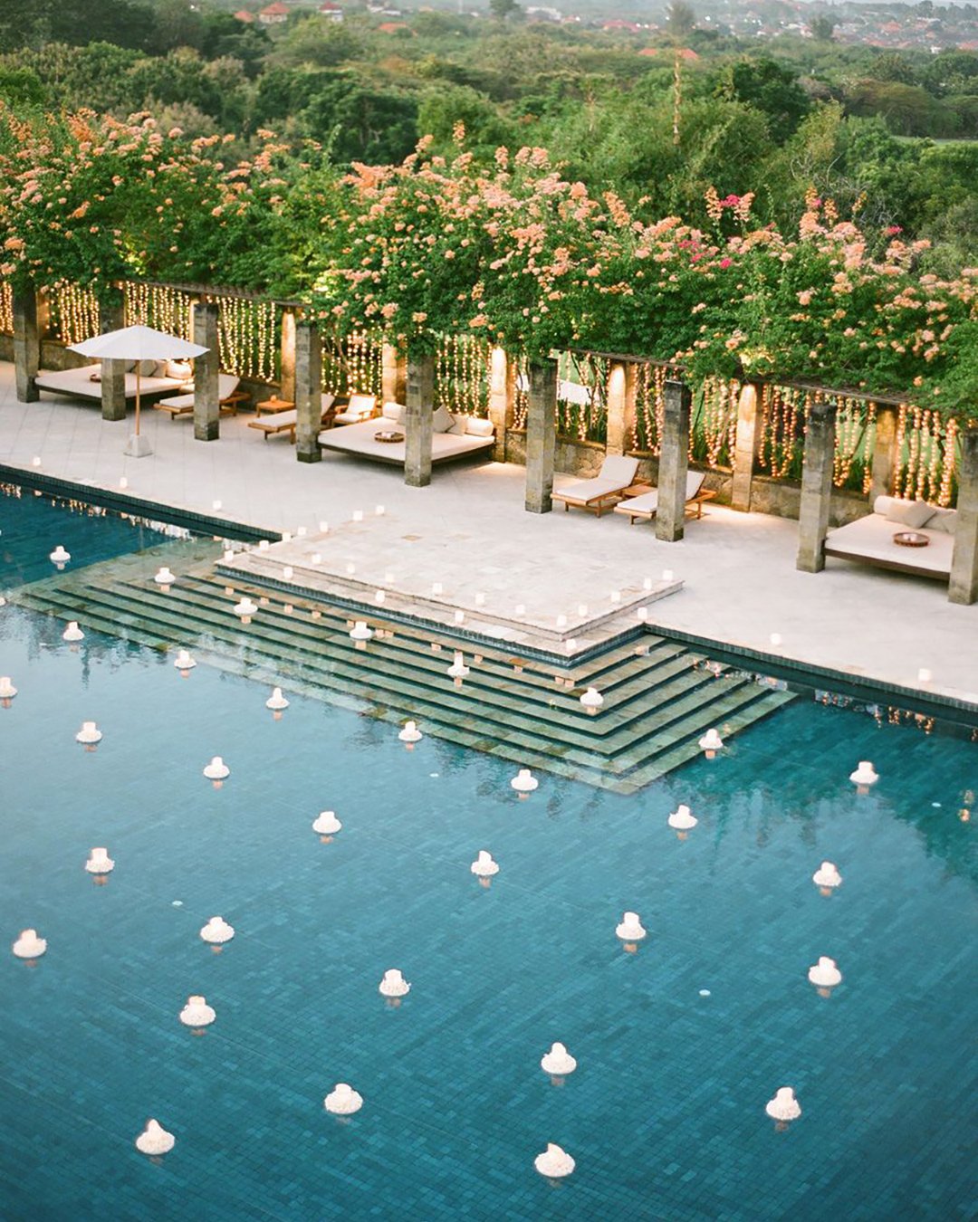 21 Wedding Pool Party Decoration Ideas For Your Backyard Wedding