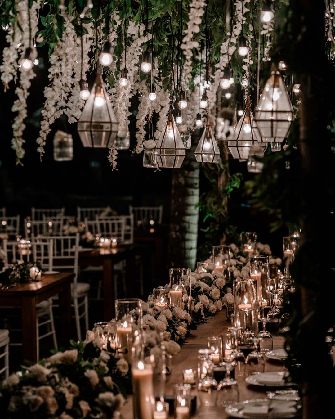 wedding splurges that are totally worth it table decor lightening