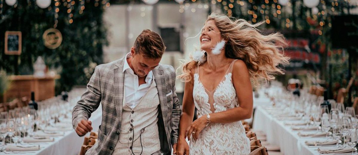 Charming Acoustic Wedding Songs For Your Unique Wedding