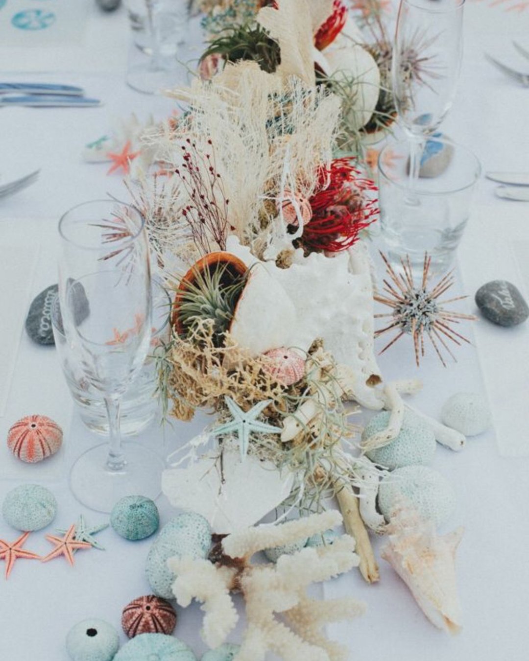beach wedding decoration ideas centerpiece with coral with marine plants igloophoto