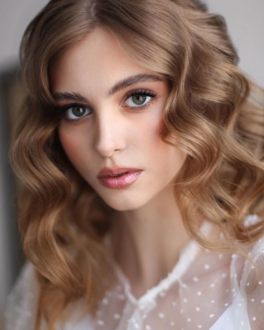 boho wedding makeup natural simple gloss lips lenabogucharskaya