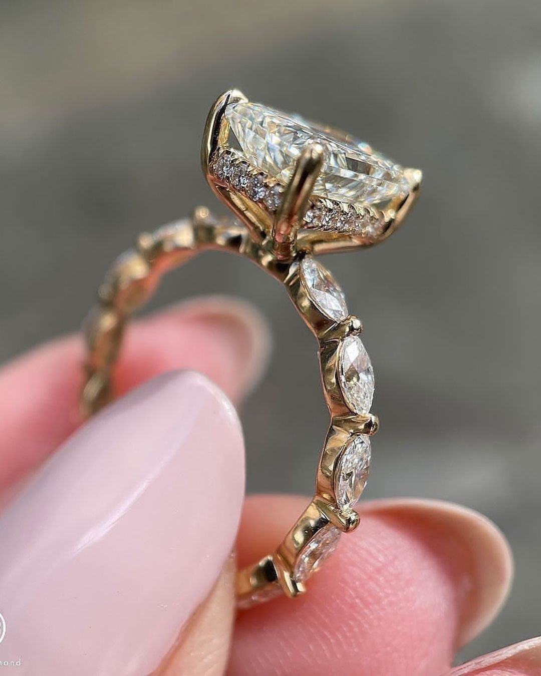 engagement rings for women traditional and classic rings1