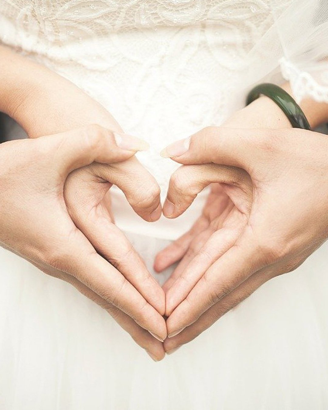 heart wedding photos bride groom hands spotlightmusicla via instagram
