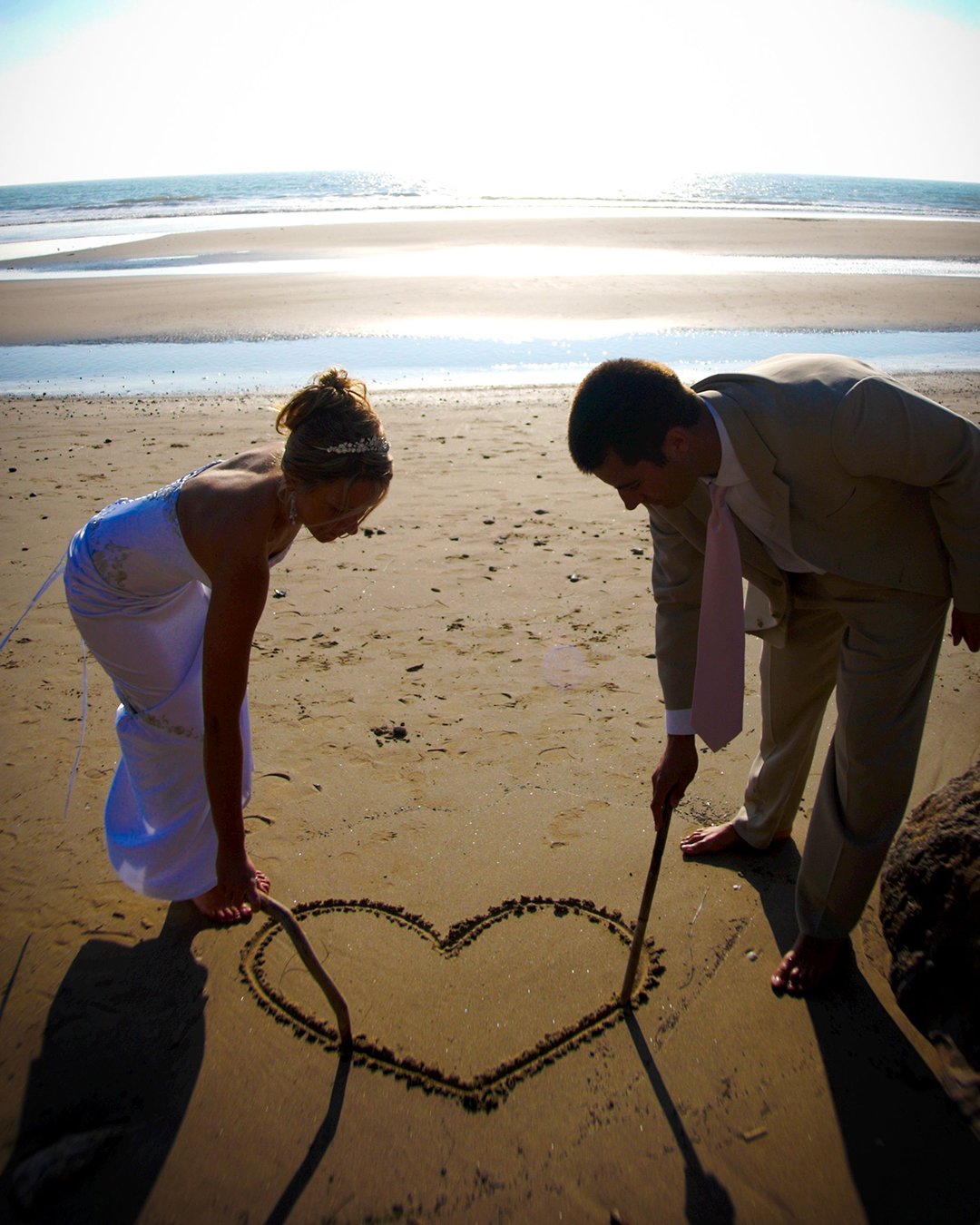 heart wedding photos heart ot the beach sandyinhawaiiweddings