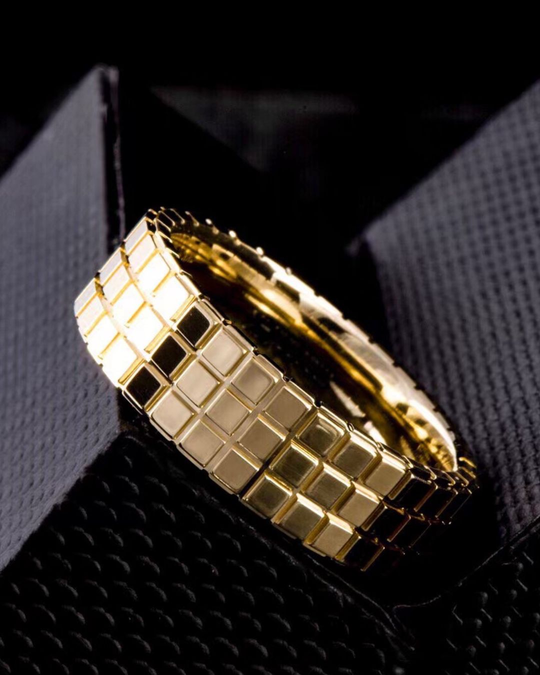 modern wedding rings men yellow gold rings2
