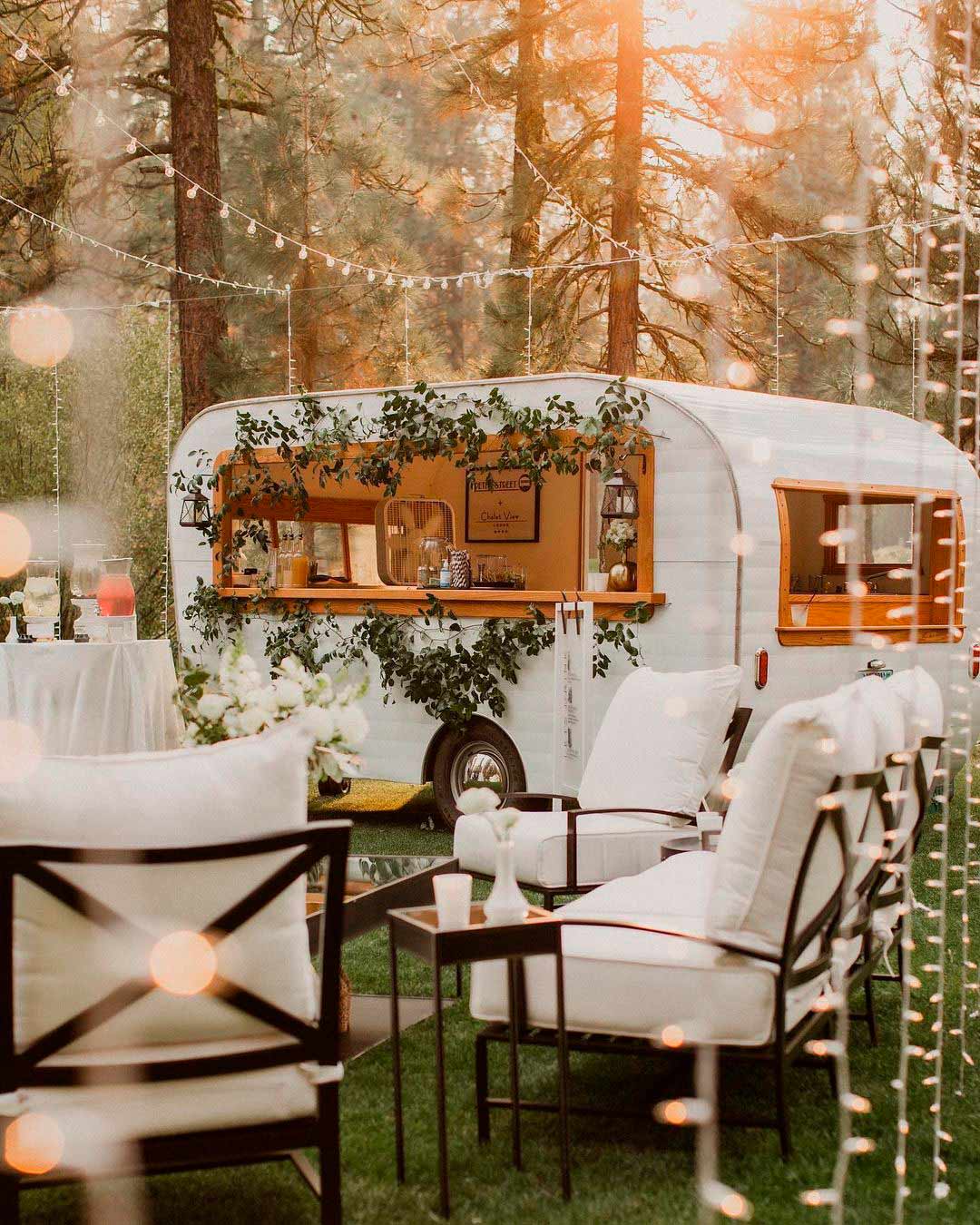 planning a small wedding food truck