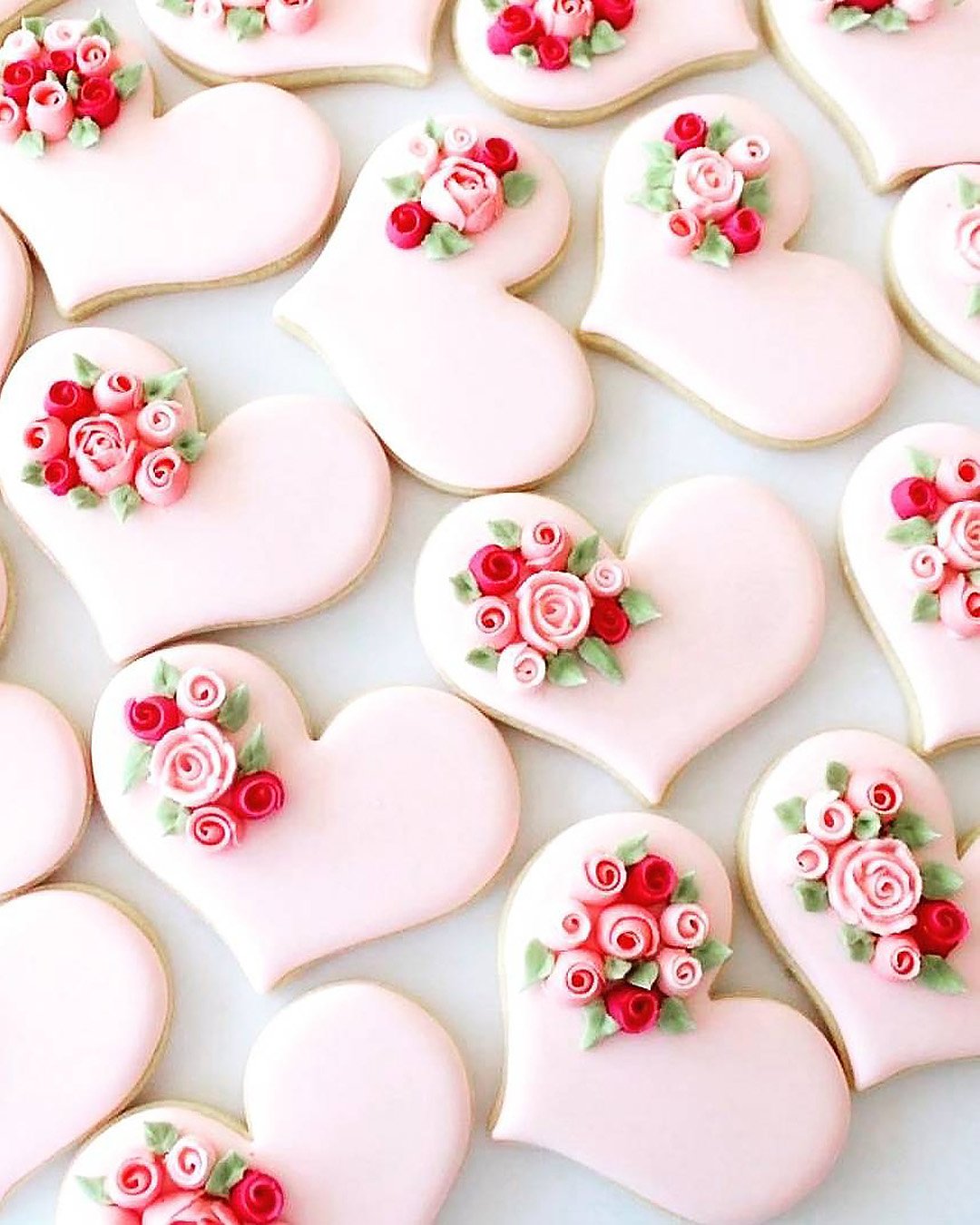 wedding cake cookies gentle pink with red roses queen.cookies.tehran