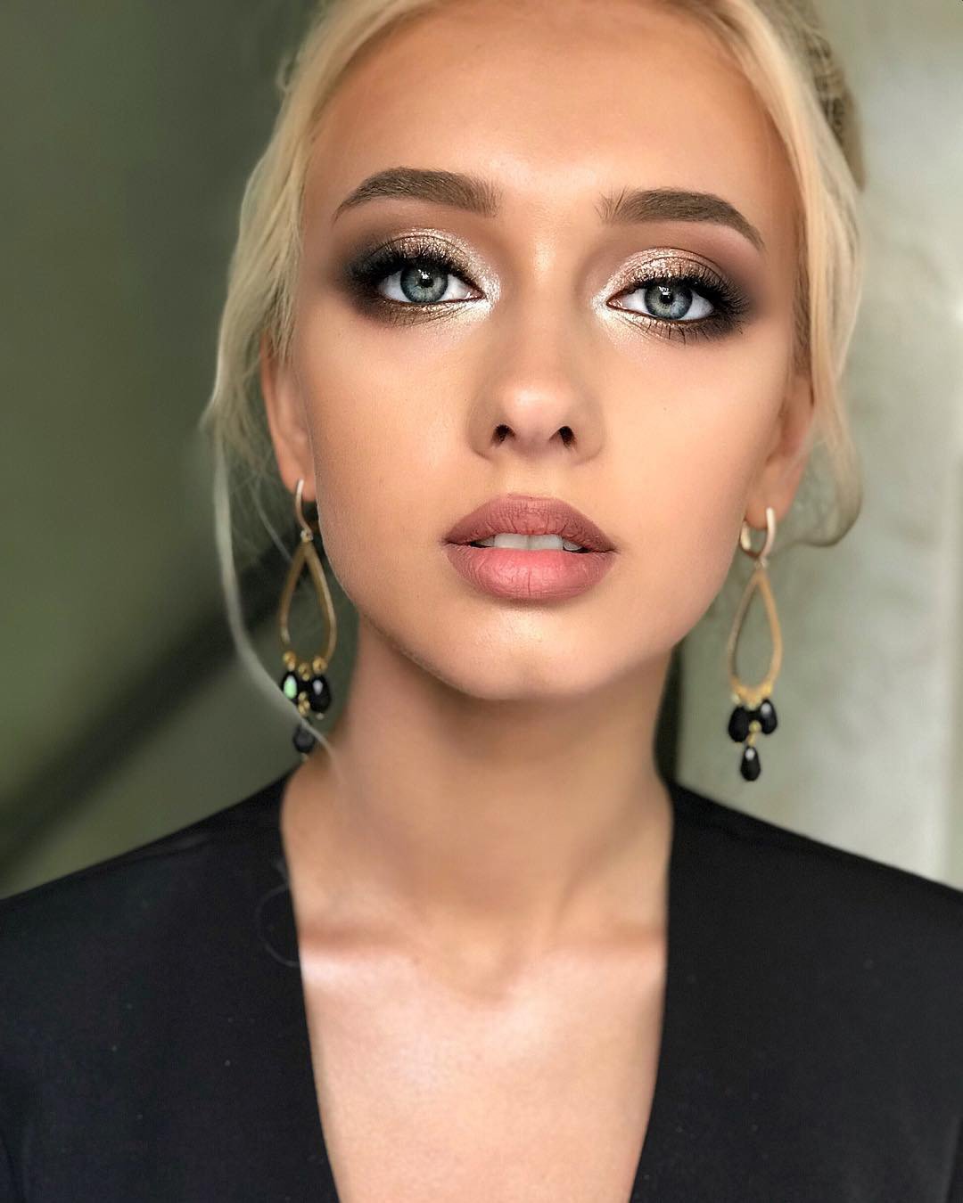 wedding makeup trends bridal beauty gold shimmer eyeshadows matte lips zolotashkomakeup