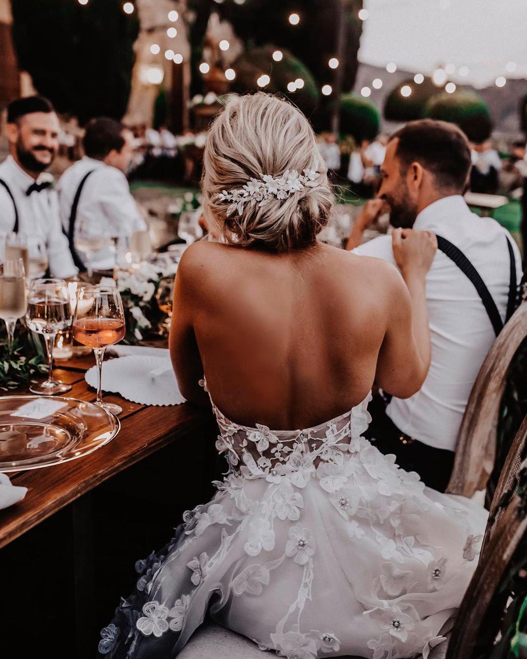 wedding reception timeline bride groom dinner table decor