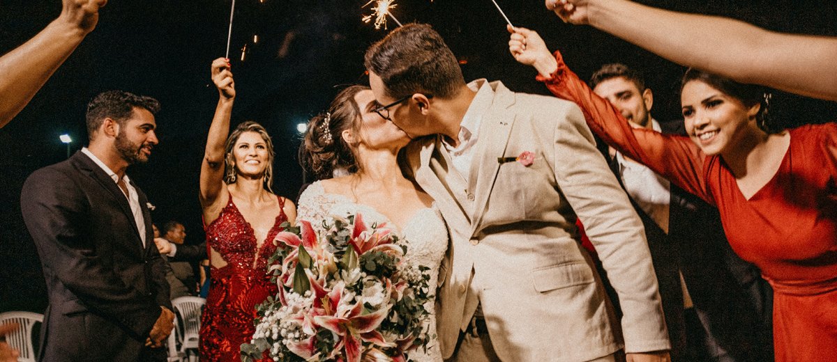 Your Perfect Wedding Reception Timeline: Tips and Samples