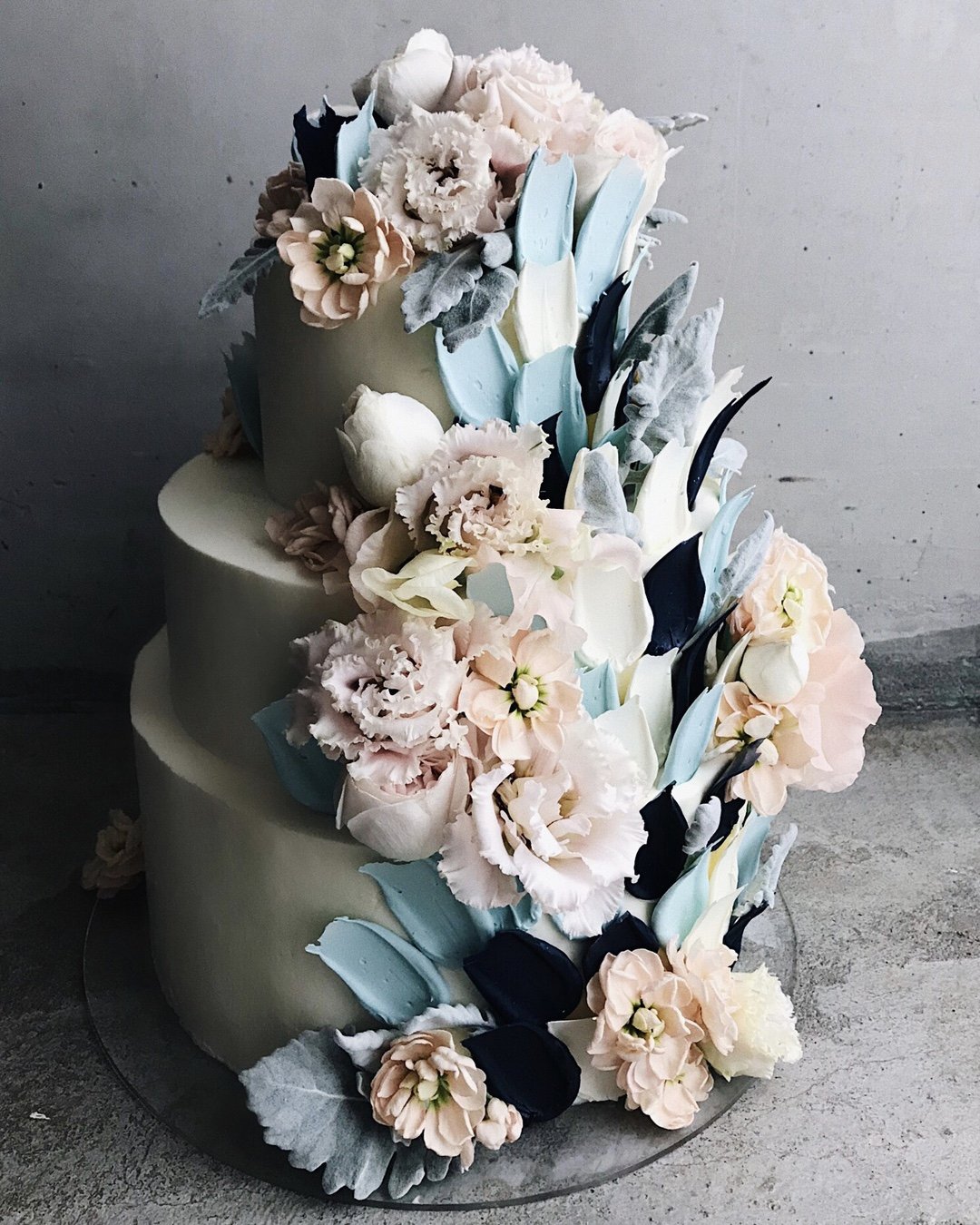 beautiful wedding cakes cascade with petals floral blue kalabasa