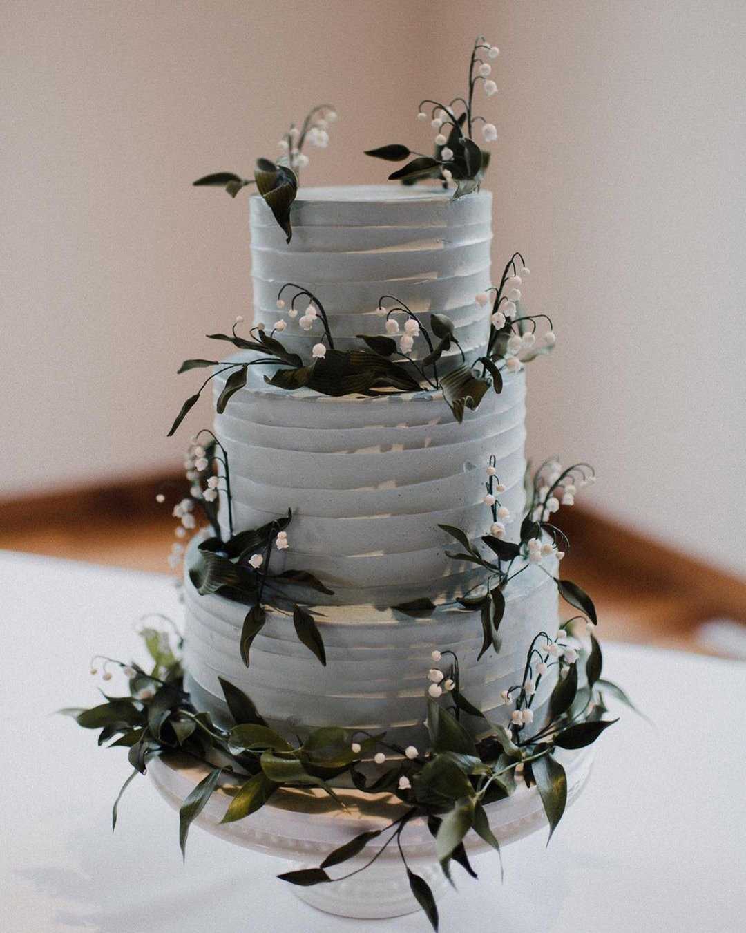 beautiful wedding cakes rustic blue finespuncakess