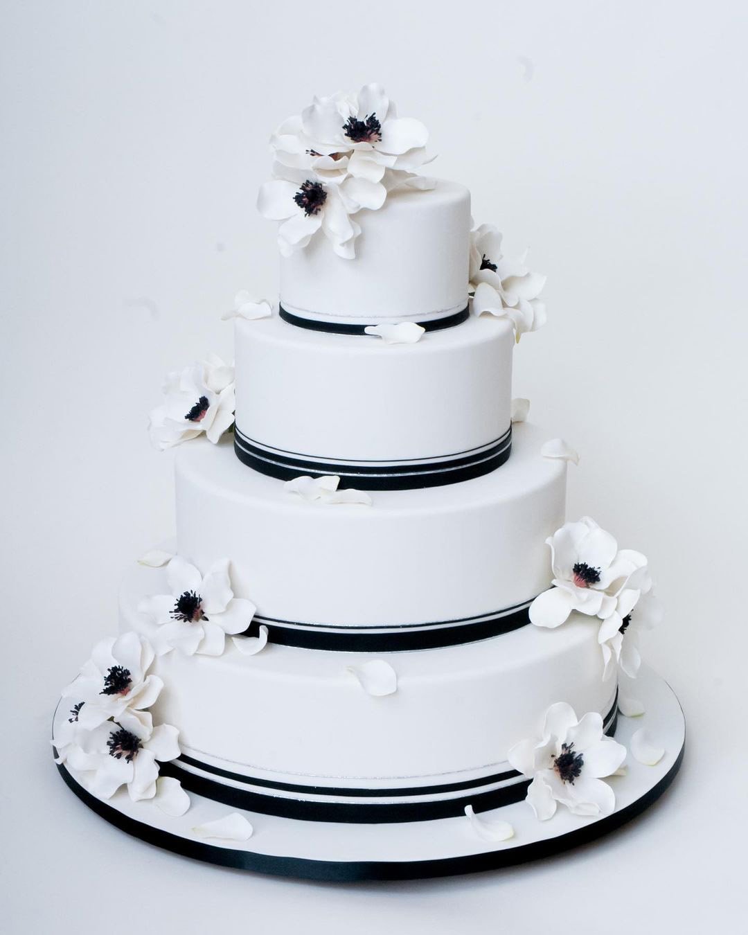 black and white wedding cakes minimalistic cute with flowers rbicakes