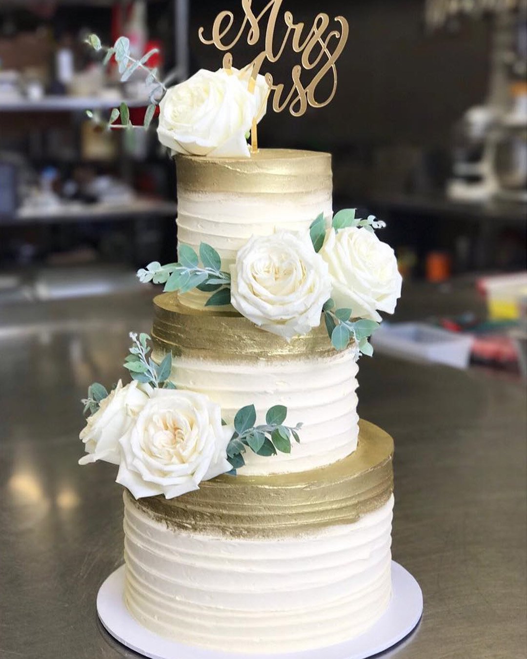 buttercream wedding cakes with fresh flowers white