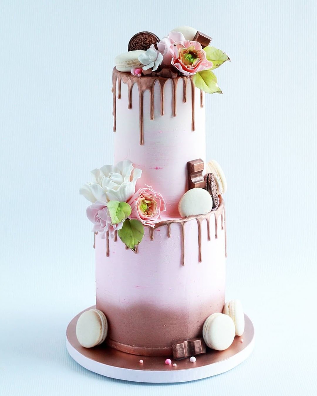 drip wedding cakes ombre