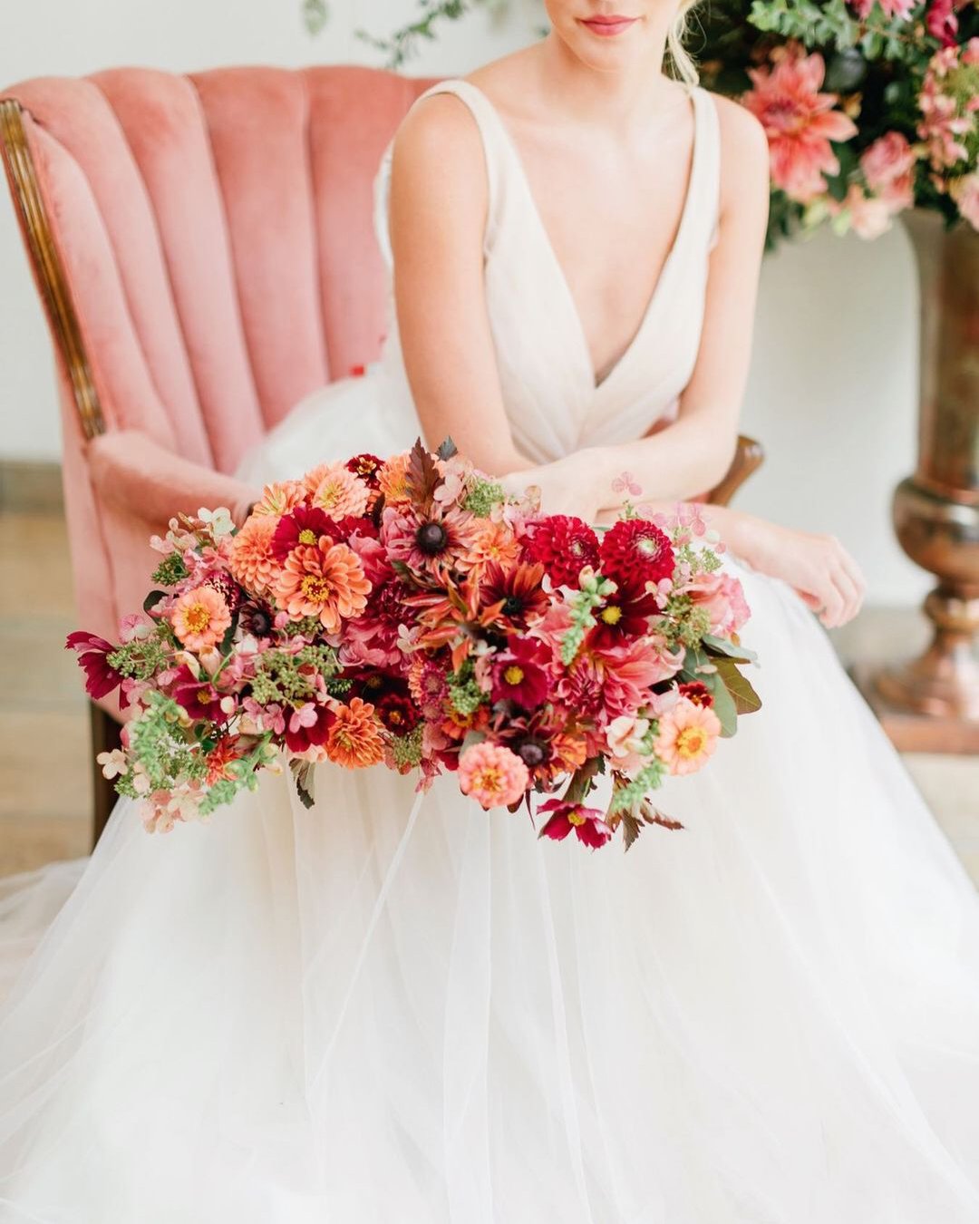 gorgeous summer wedding bouquets bright colored red emilywrenphoto
