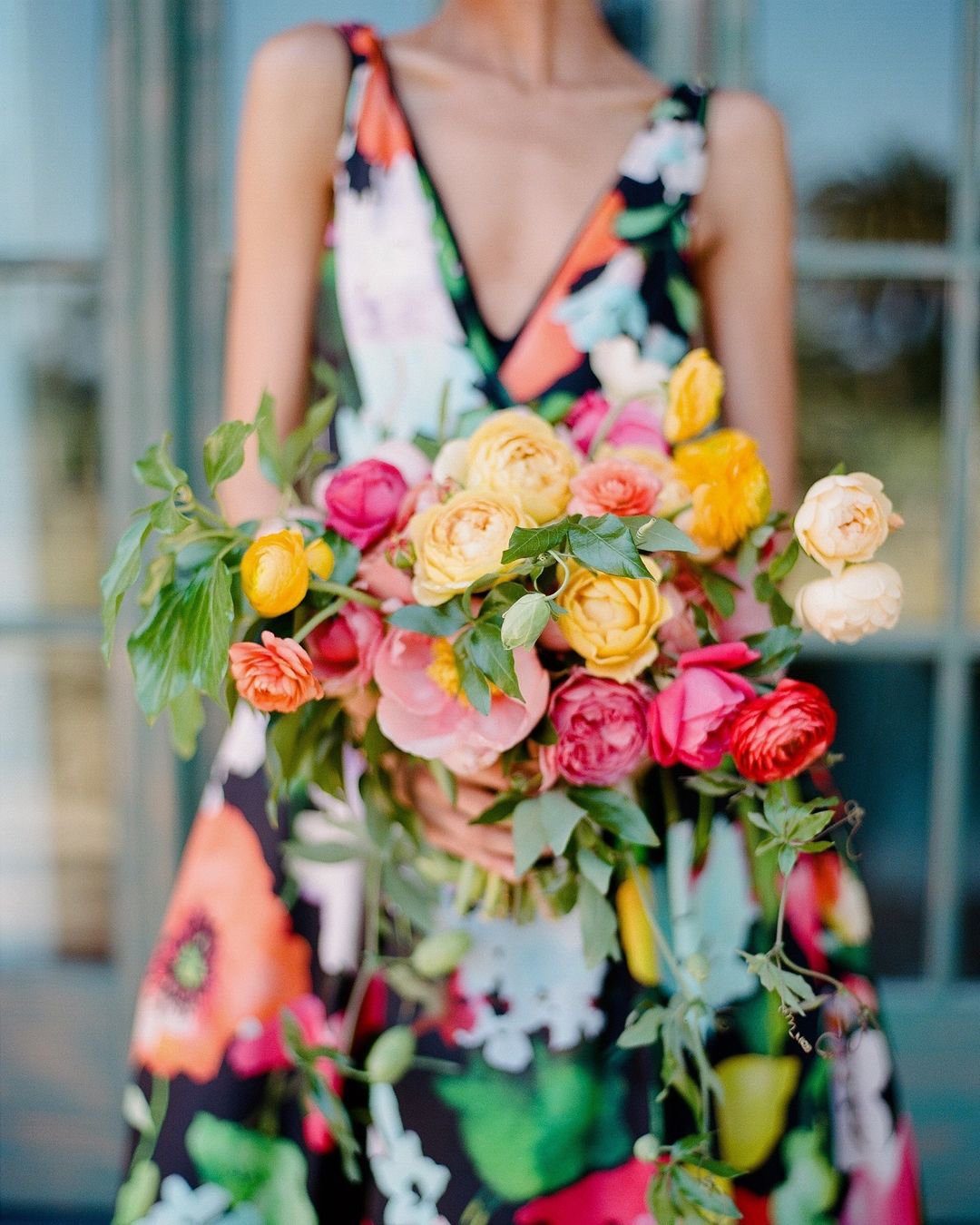 gorgeous summer wedding bouquets colored roses Rebecca Yale