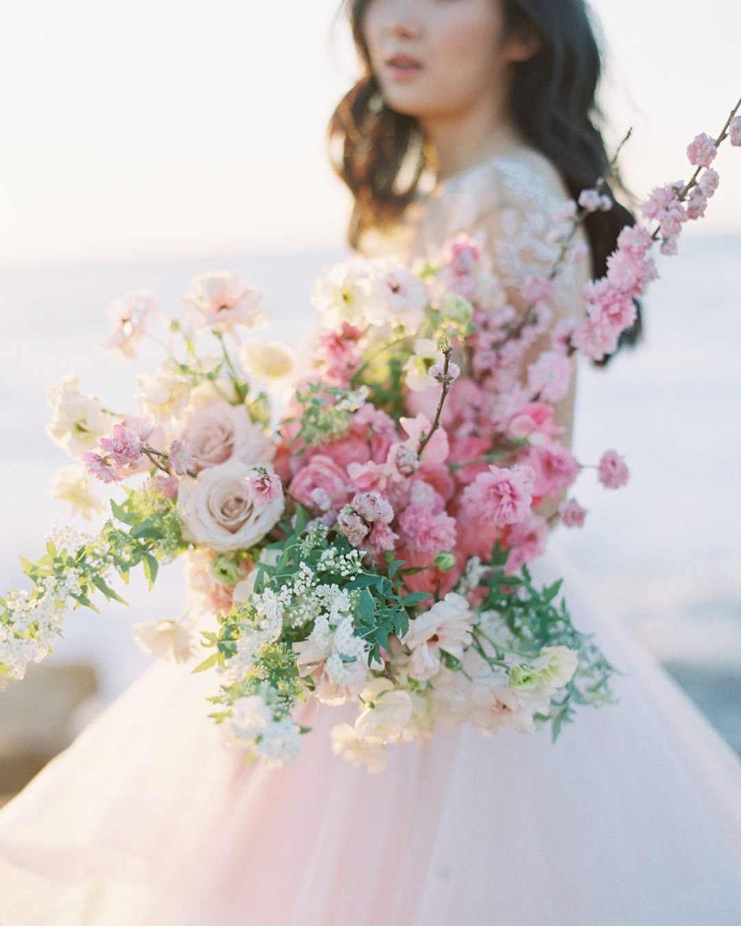 gorgeous summer wedding bouquets pale pink greenery carmensantorelliphoto
