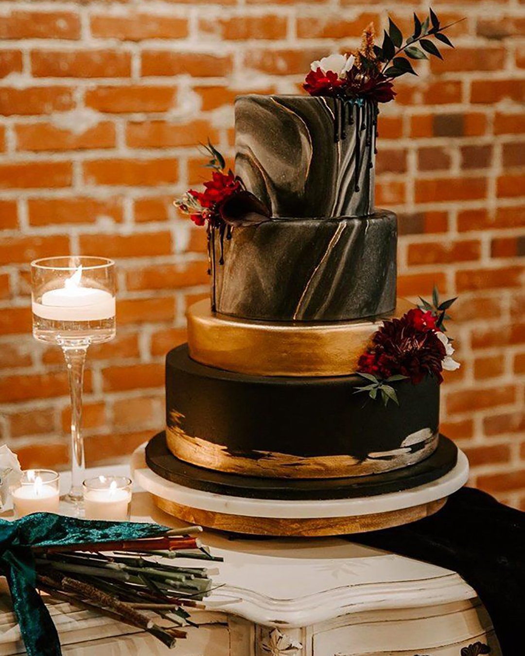 marble wedding cakes dark rustic cake appleheadphotographydesign