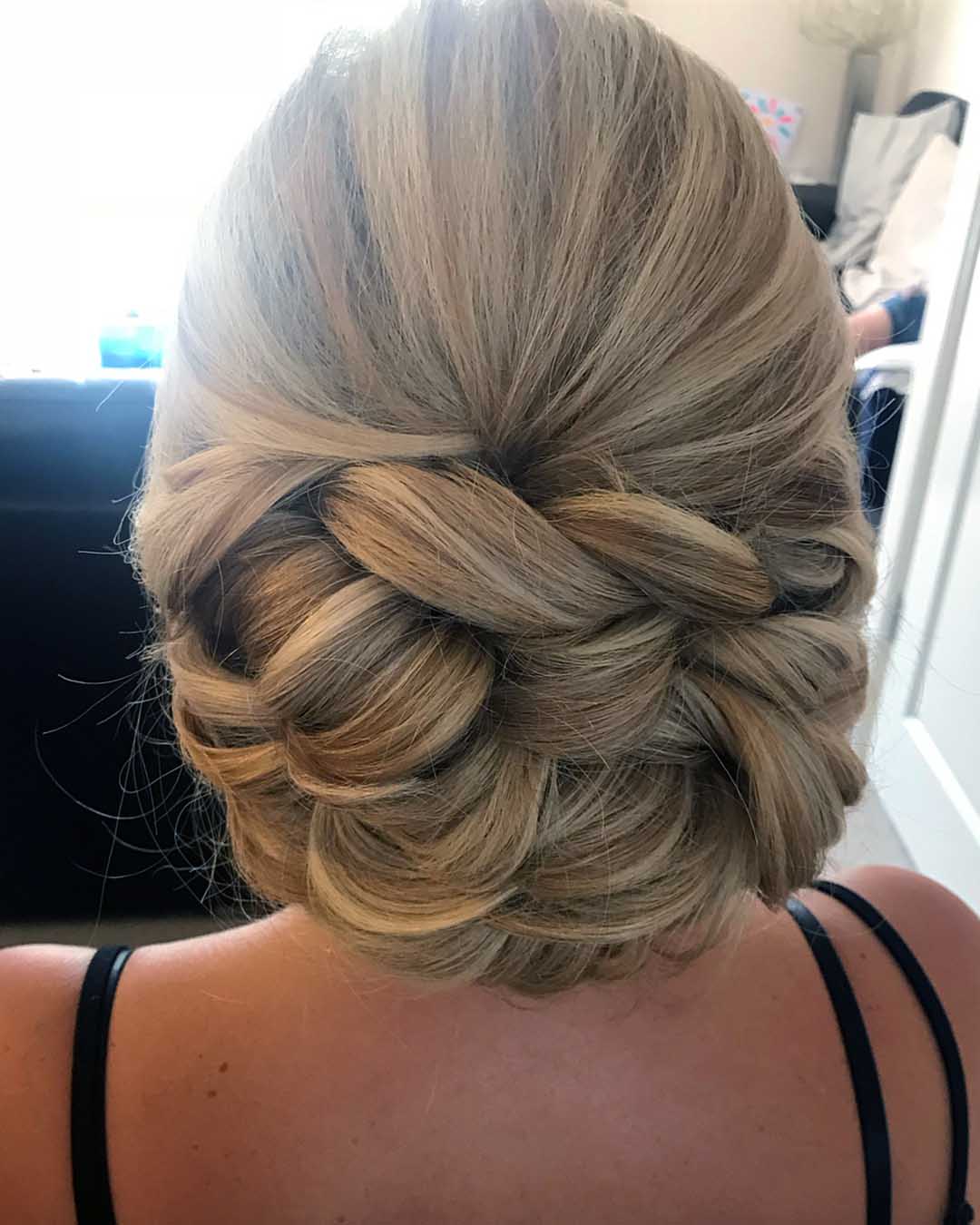 Mother Of The Bride Hairstyles 63 Elegant Ideas [ 2021 Guide]