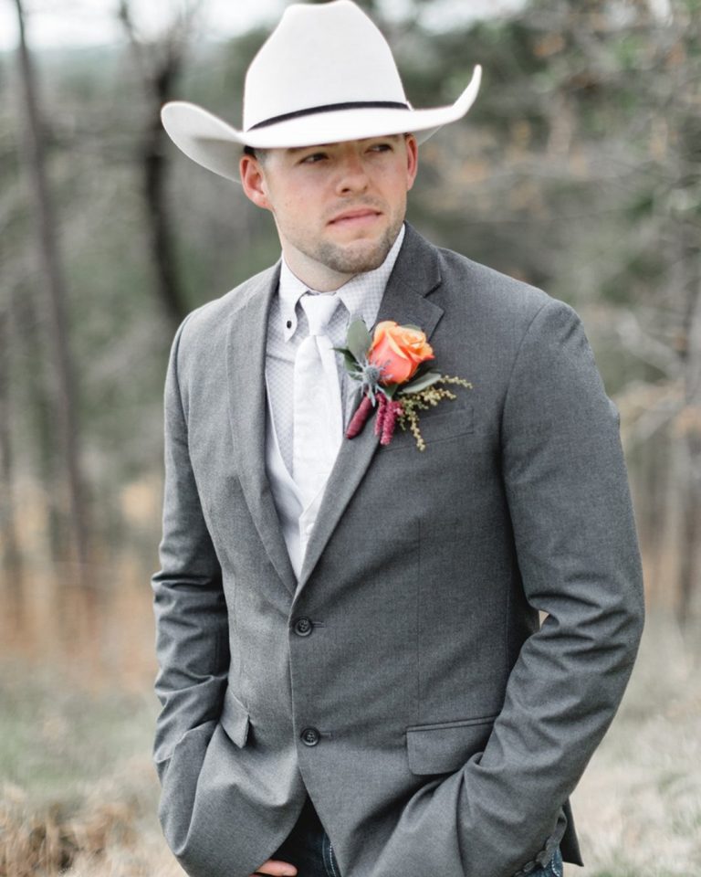 Rustic Groom Attire For Perfect Country Weddings