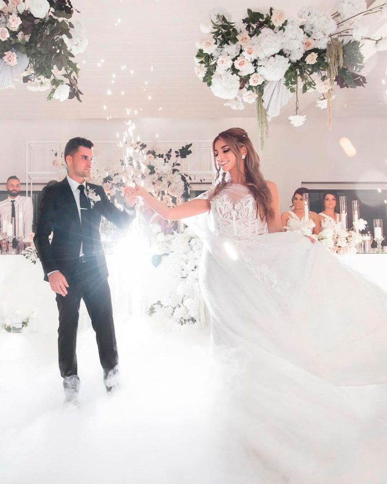 Top 20 Popular And Newest Slow Dance Songs For Your Wedding