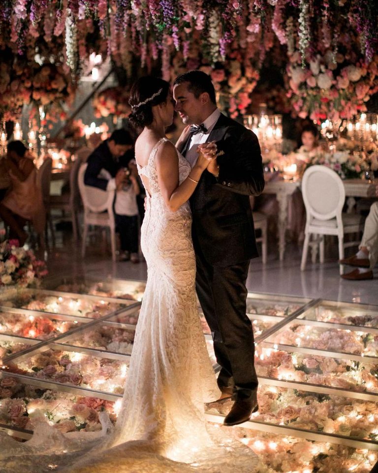 Top 20 Popular And Newest Slow Dance Songs For Your Wedding