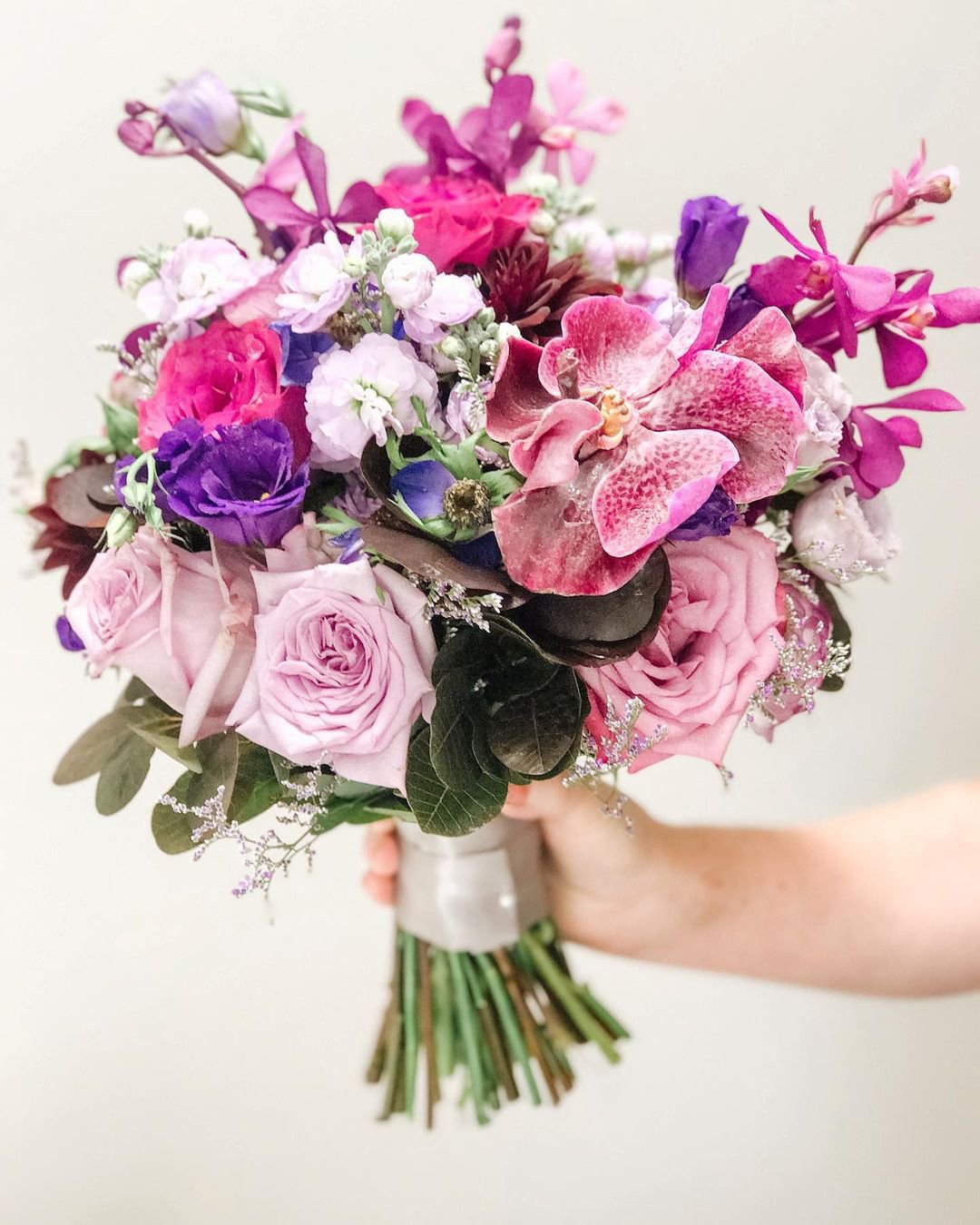 42 Prettiest Small Wedding Bouquets to Have and to Hold