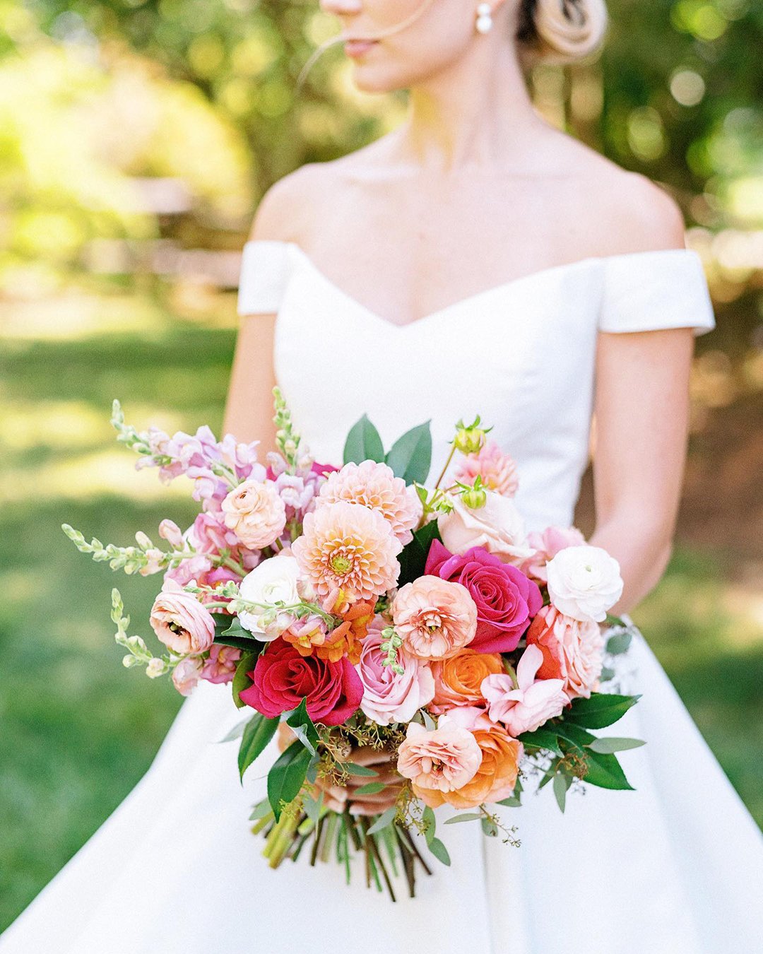 42 Prettiest Small Wedding Bouquets to 