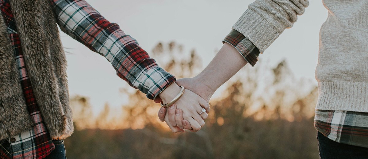 33 Heartfelt Wedding Anniversary Poems to Celebrate Your Love