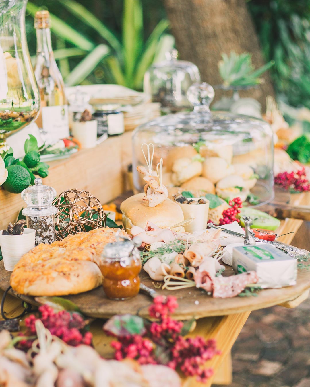 wedding summer food ideas buffet table