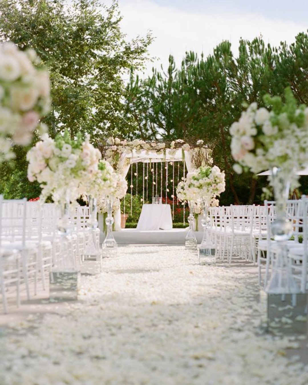 white wedding decoration ideas