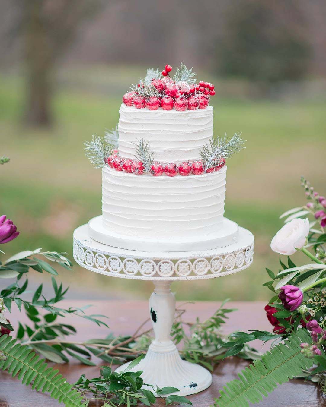 winter wedding cakes small white with frosty berries candecollective