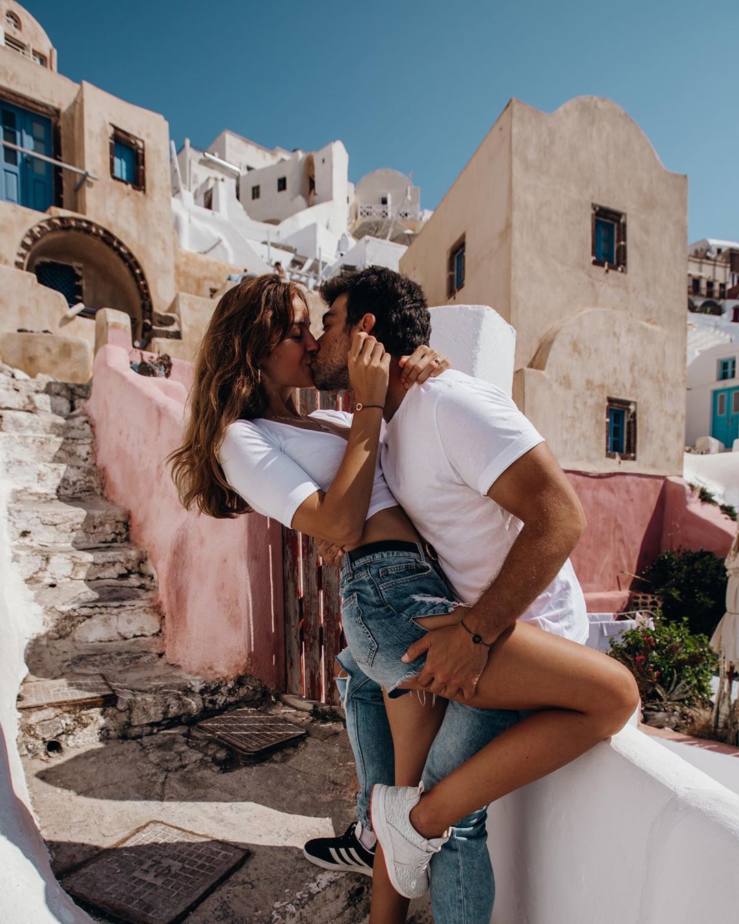 best honeymoon destinations greece santorini katerinandyinon