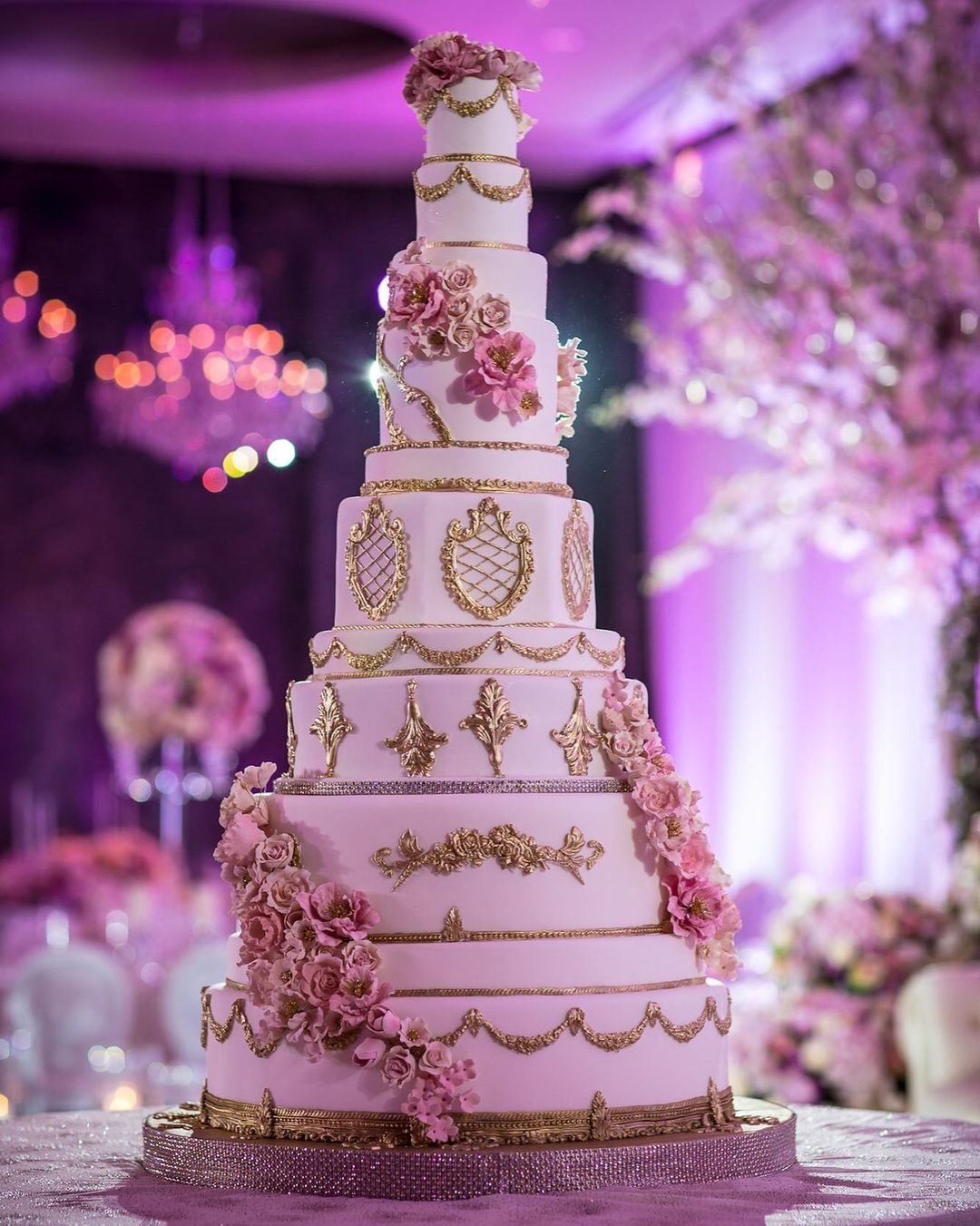 luxury wedding cakes big luxury cake carousel weddings events