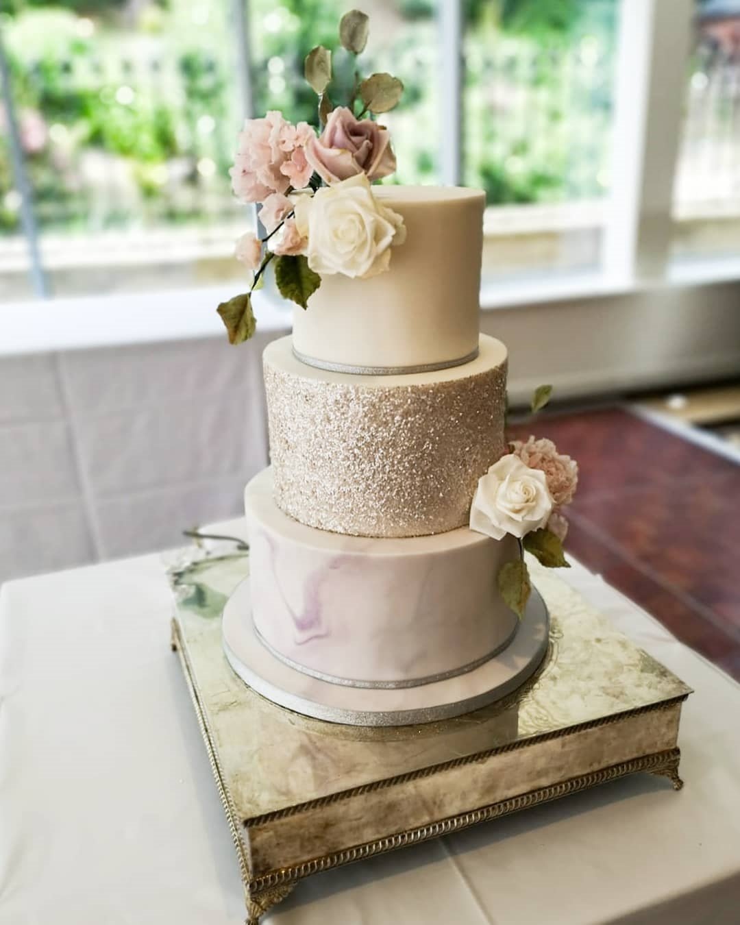 luxury wedding cakes blush sparkle cake gabriellagracecakes