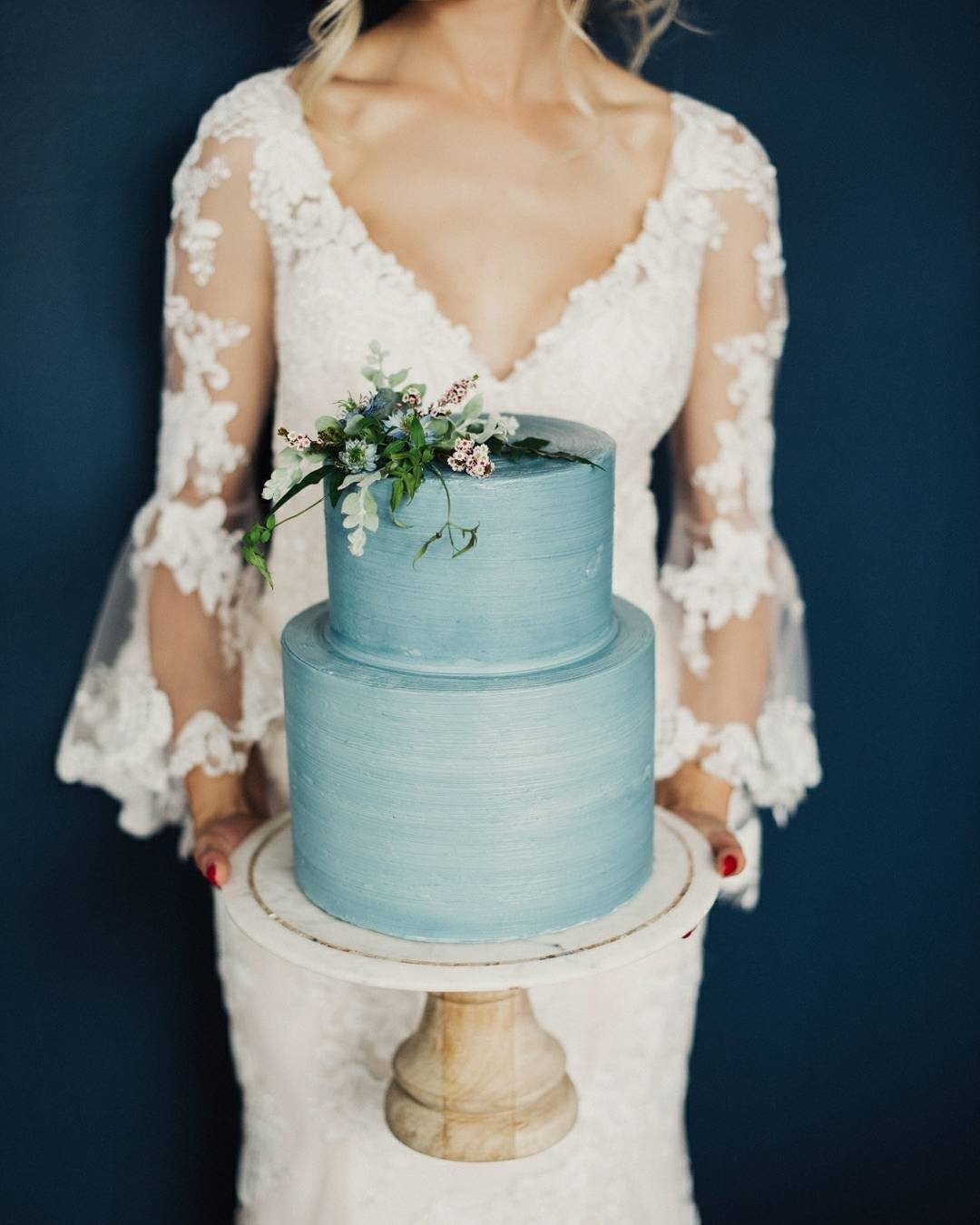 small wedding cakes blue rustic cake flourandflourish