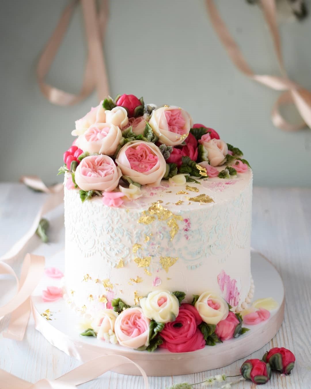 small wedding cakes floral wedding cake malinovka online