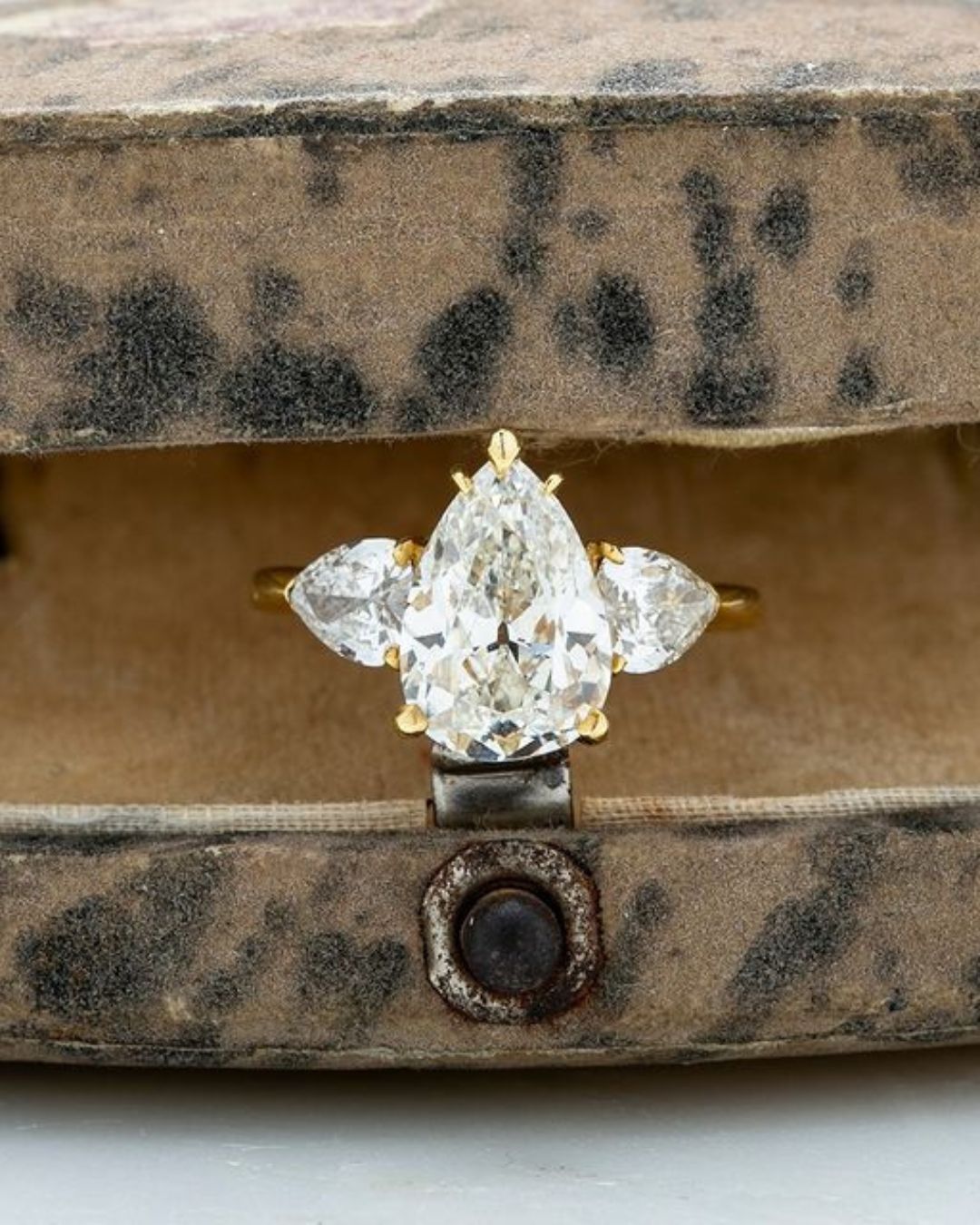 vintage engagement rings vintage pear shaped rings