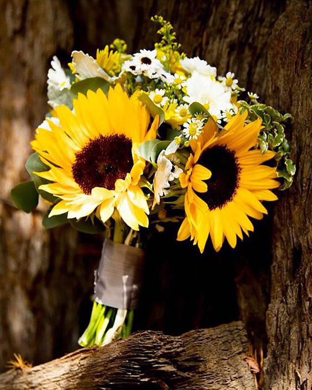 wildflower wedding bouquets sunflowe and wild flower tristamajaphotography