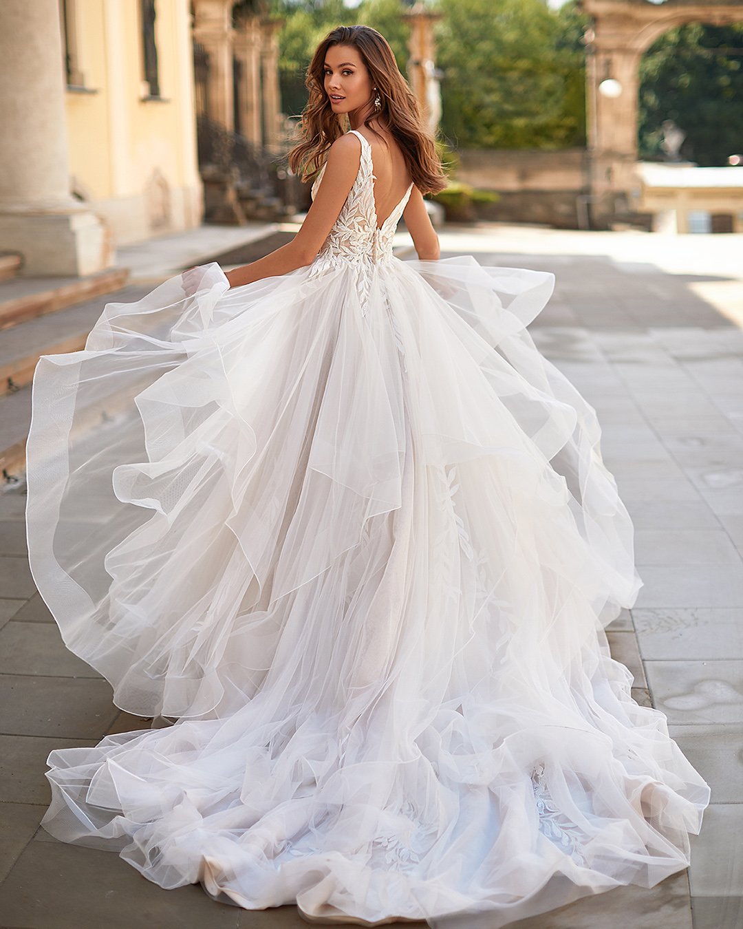 best wedding dresses princess ruffled skirt lace to moonlight