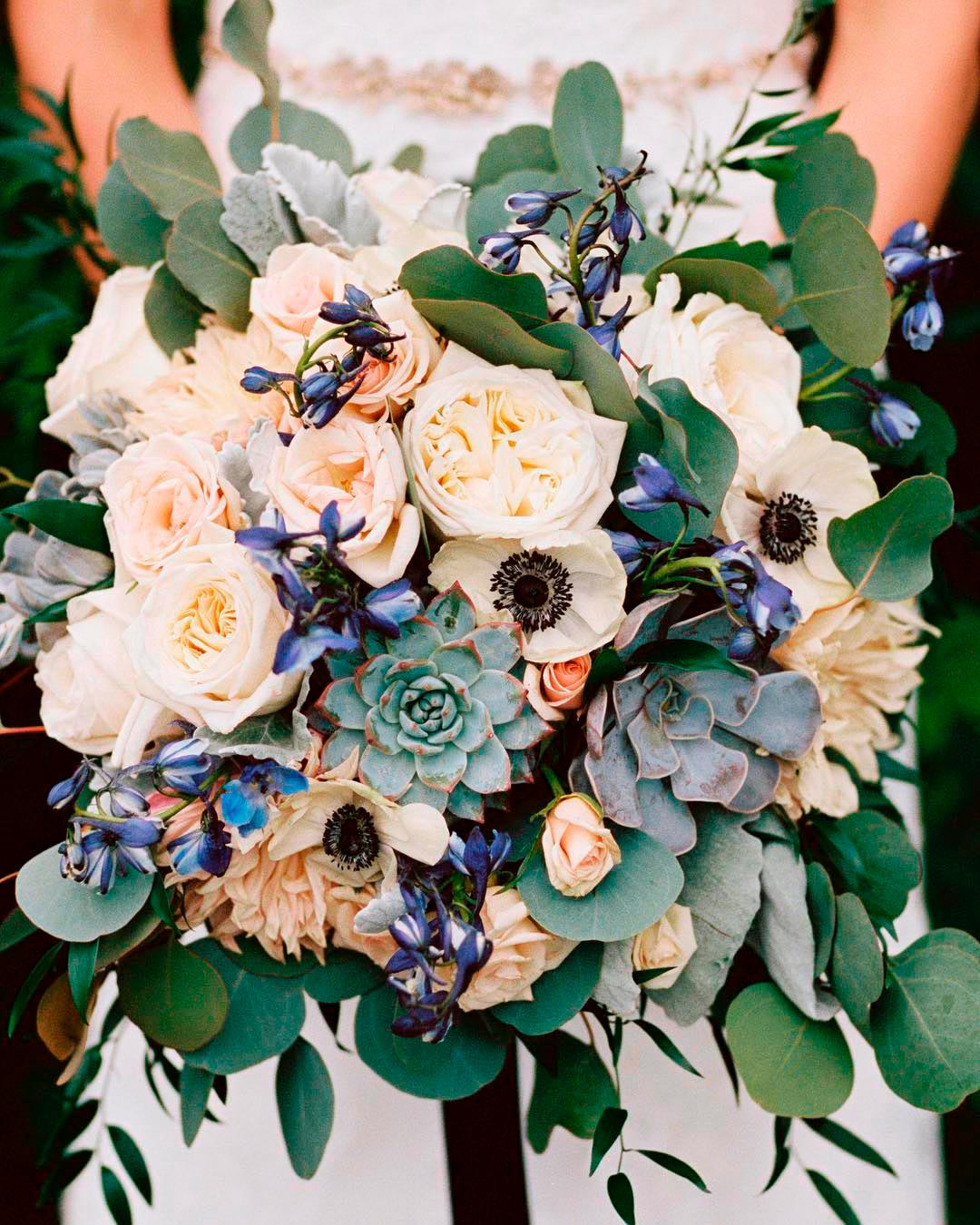 gorgeous summer wedding bouquets blue white