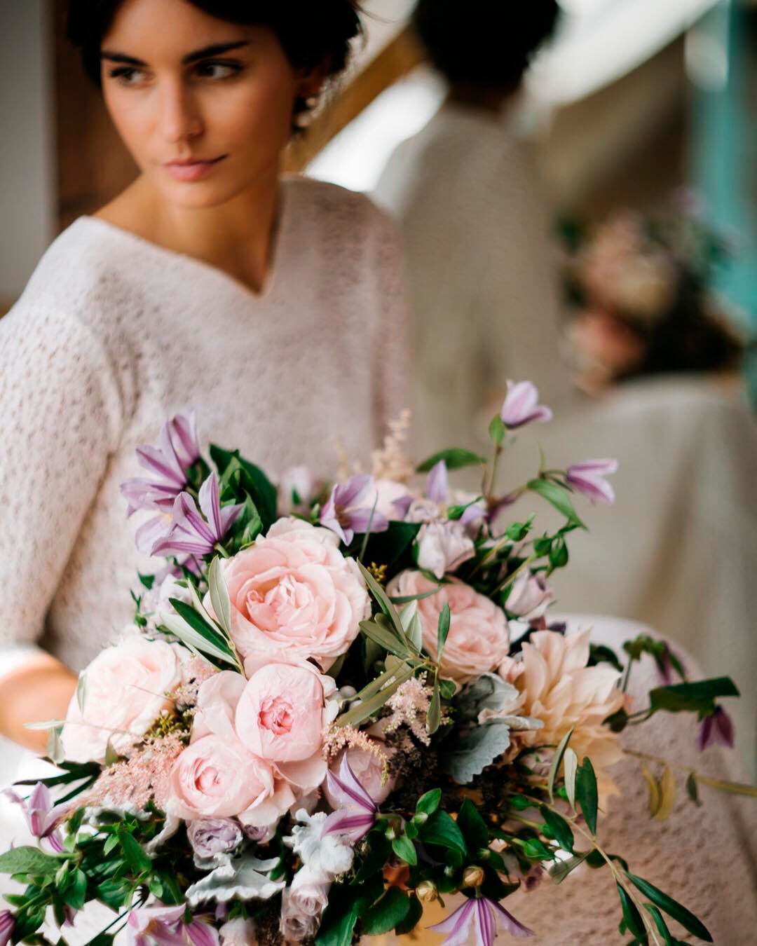 gorgeous summer wedding bouquets purple