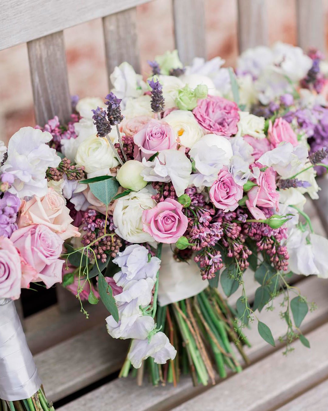 gorgeous summer wedding bouquets purple