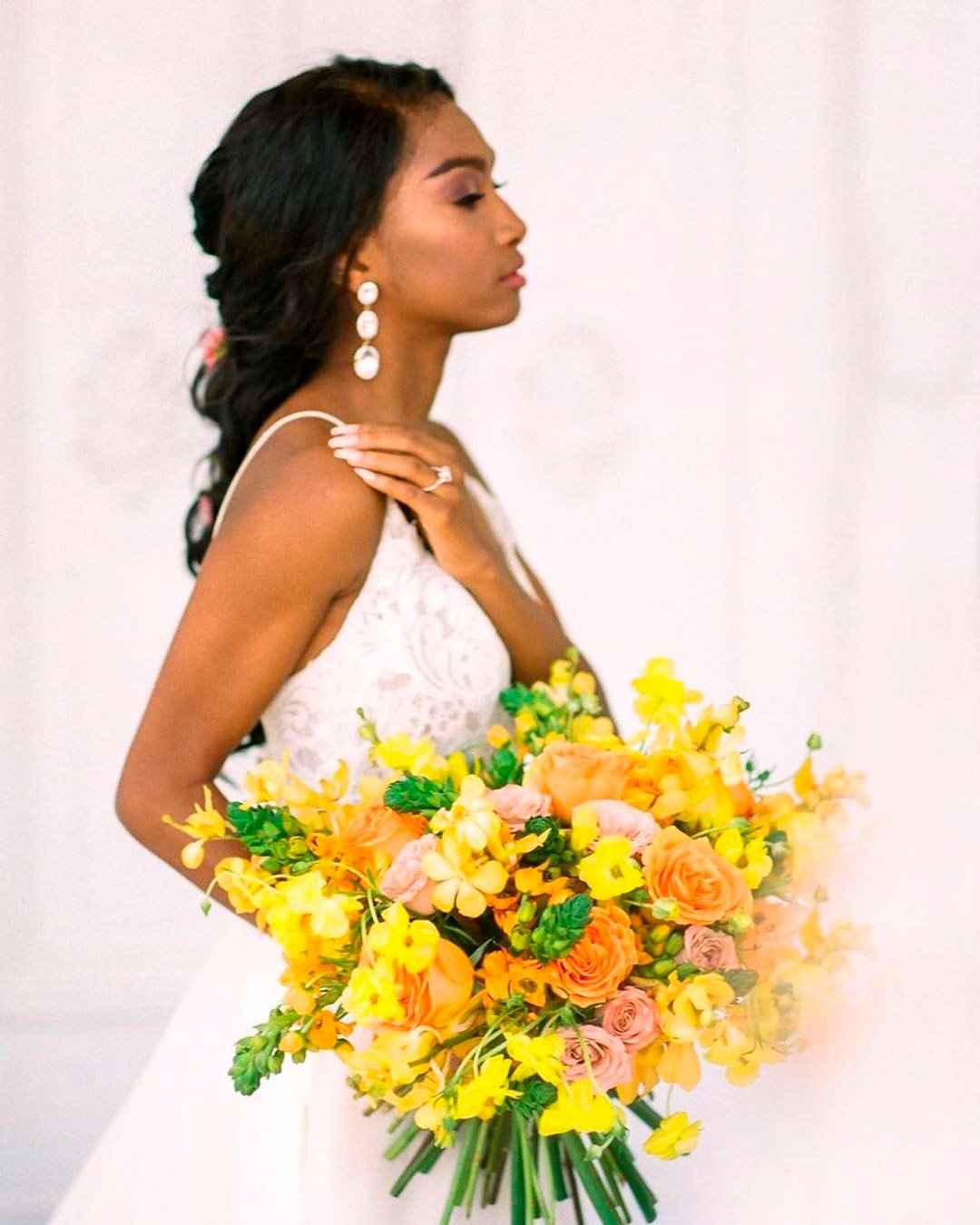 gorgeous summer wedding bouquets yellow orange