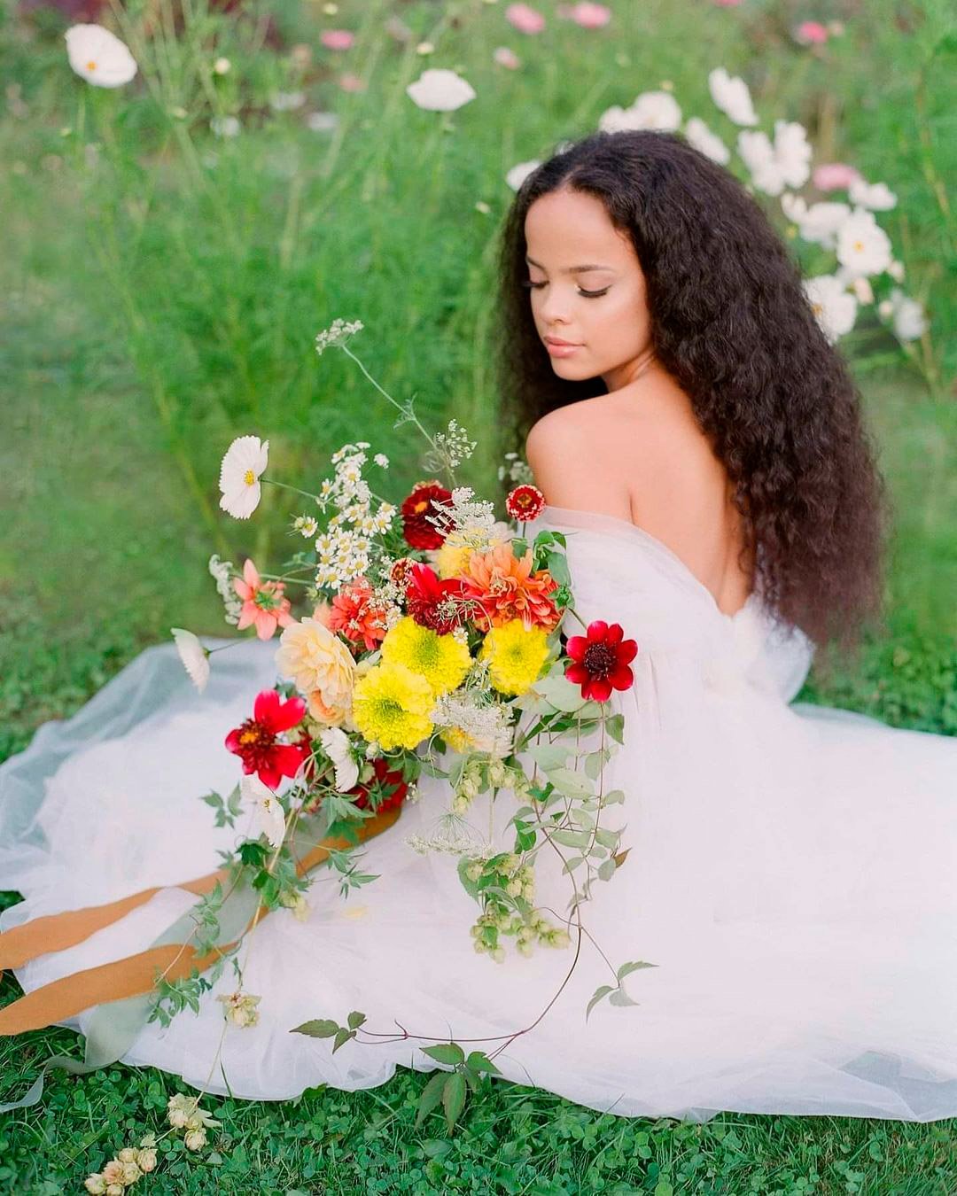 gorgeous summer wedding bouquets yellow red