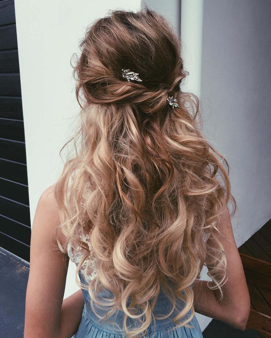 Half Up Half Down Wedding Hairstyles 22 23 Guide 70 Looks
