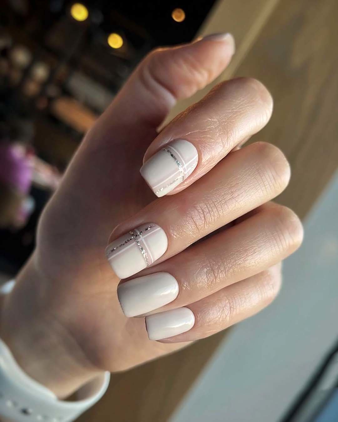 white nail designs minimalistic stripes 1masternails